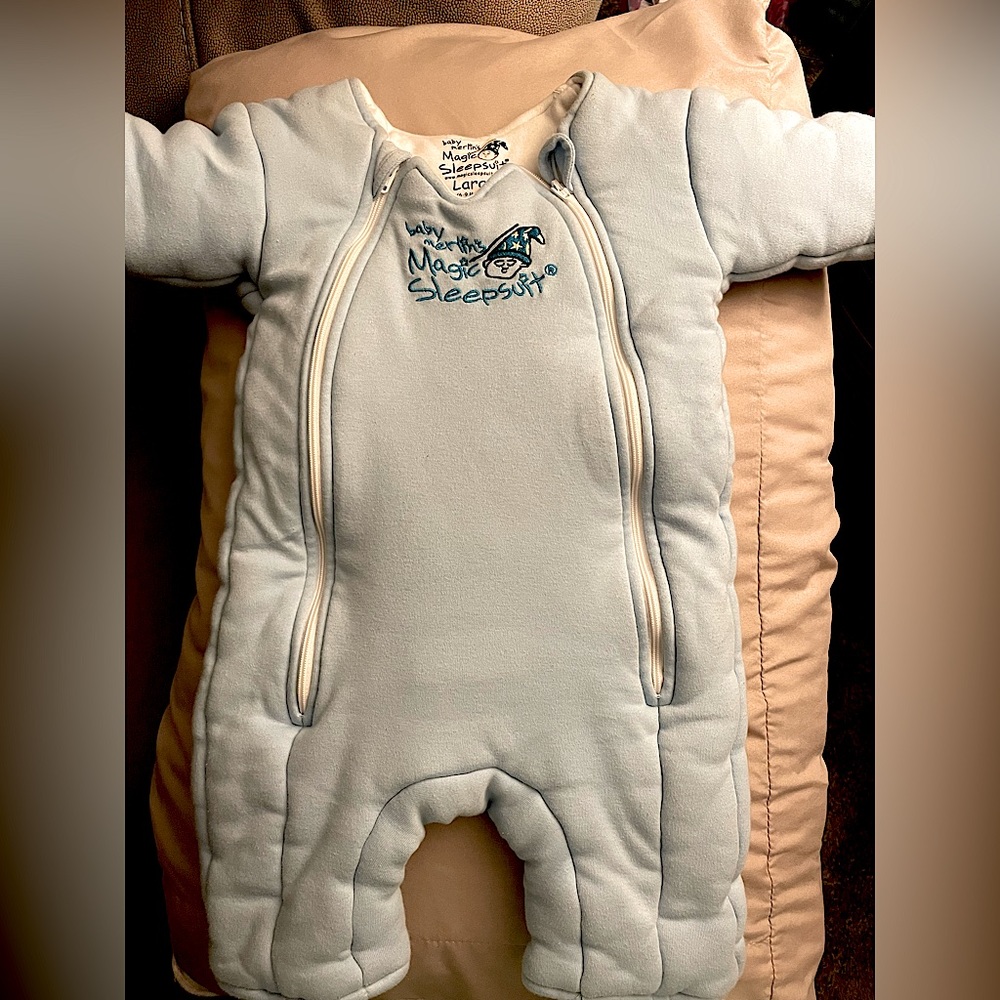 Magic Merlin suit size large (6-9 month) (18-21 lbs)